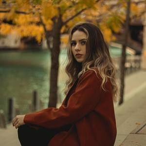 Meet your Posher, Karen sofia